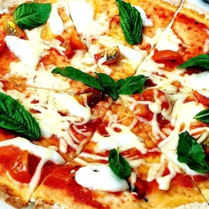 Pizza Margarita Queen b_1