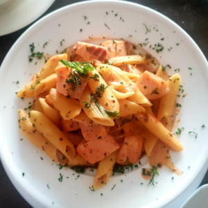 Pasta Penne al Salmón b_1